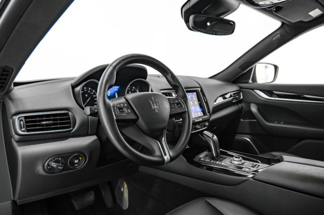 Used 2019 Maserati Levante image 13