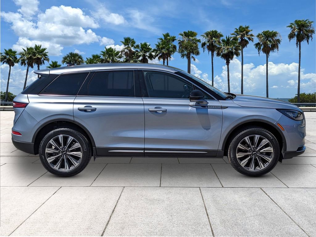 Used 2022 Lincoln Corsair Reserve w/ Elements Package image 9