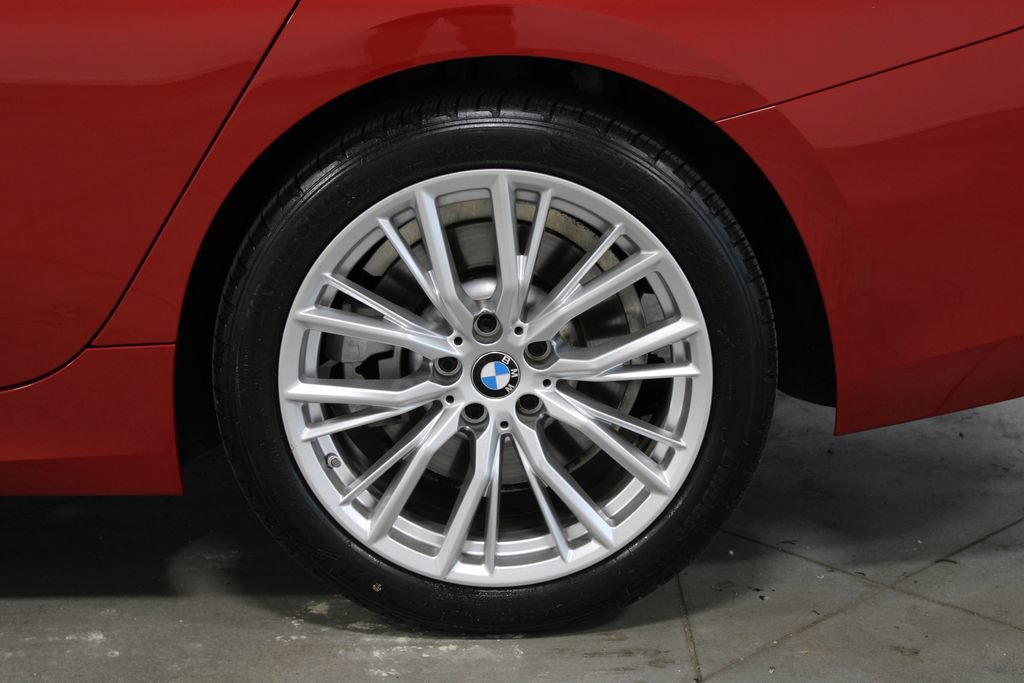 Used 2023 BMW 330i Sedan w/ Premium Package RWD image 16