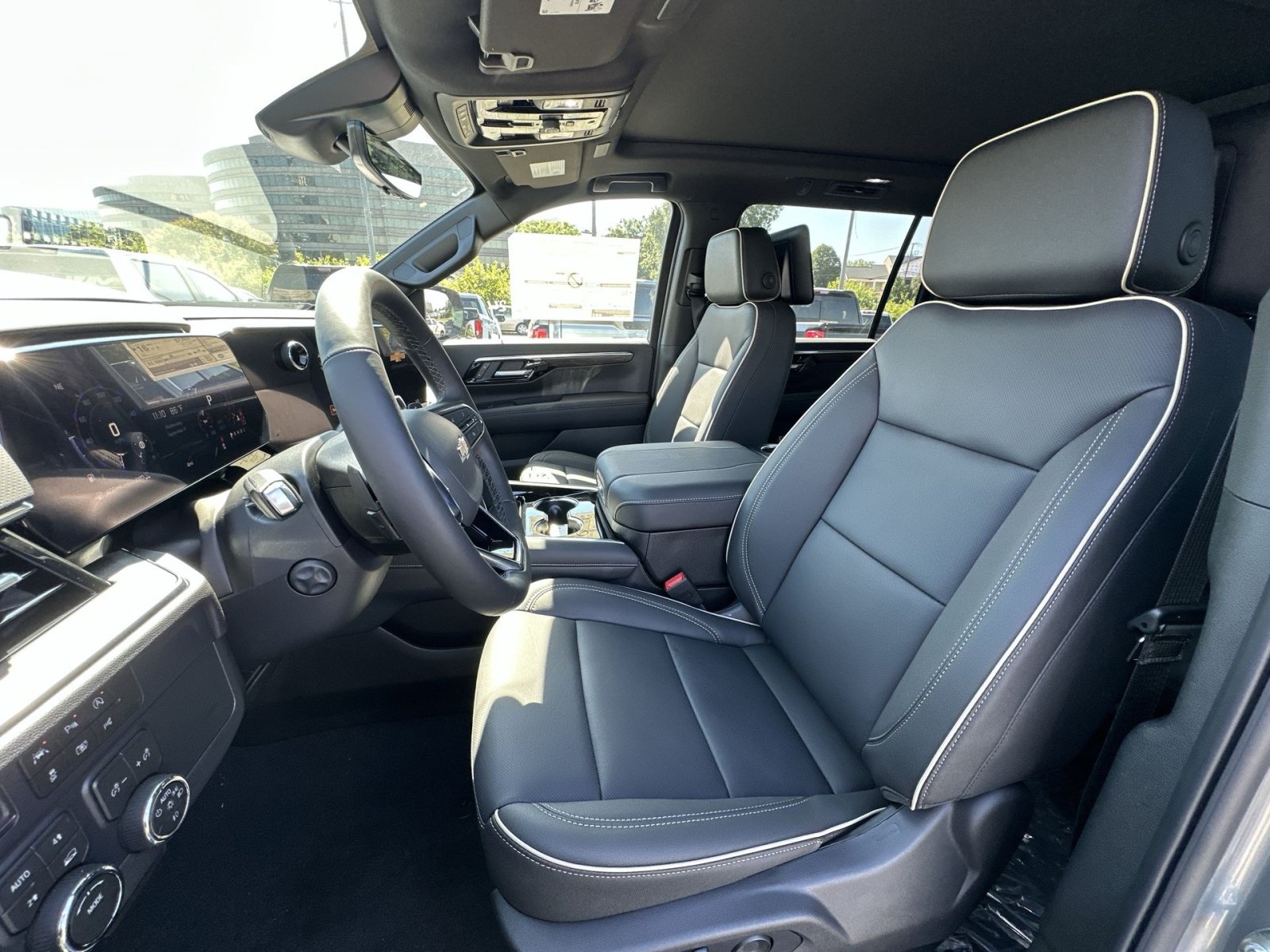 New 2026 Chevrolet Suburban Premier AWD/4WD image 13