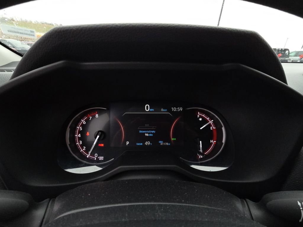 Used 2025 Toyota RAV4 XLE image 16