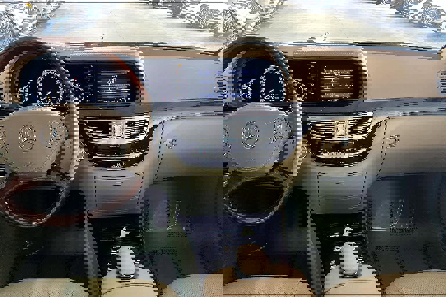 Used 2010 Mercedes-Benz S 550 4MATIC image 6