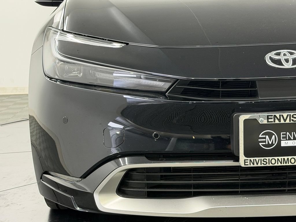 Used 2025 Toyota Prius Plug-In Hybrid FWD image 9
