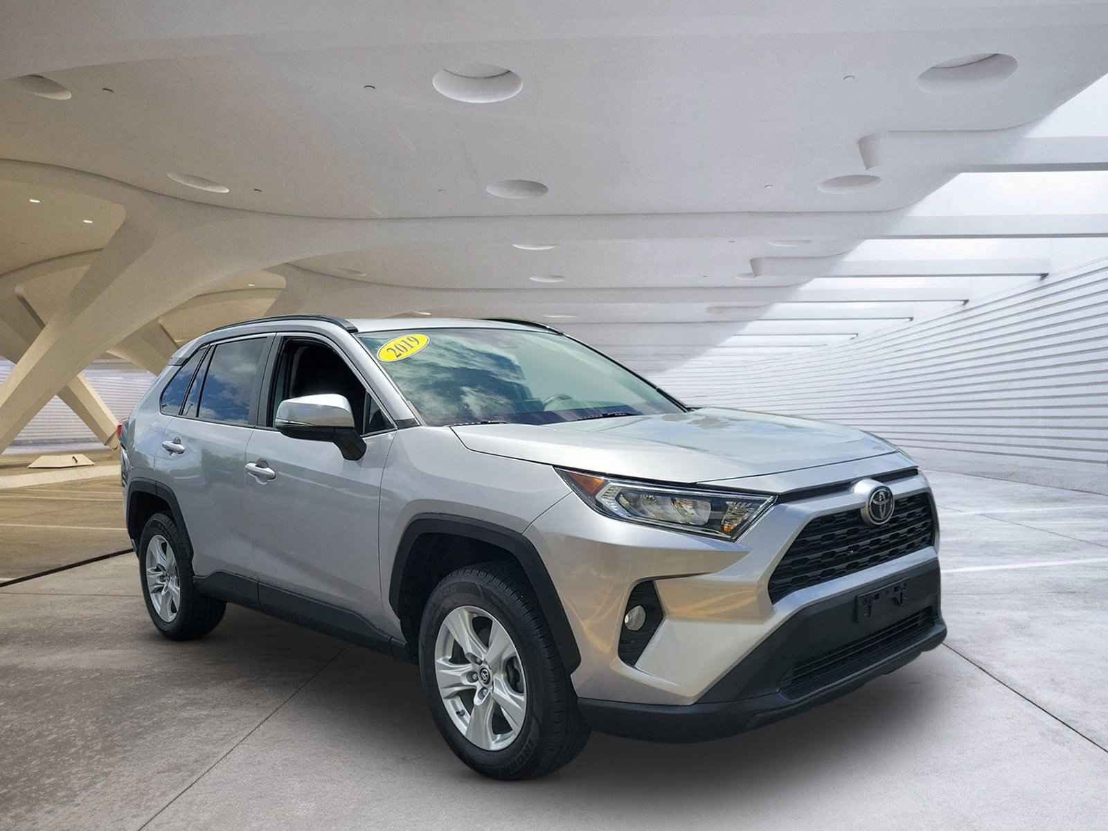 Used 2019 Toyota RAV4 XLE w/ Convenience Package AWD/4WD image 1
