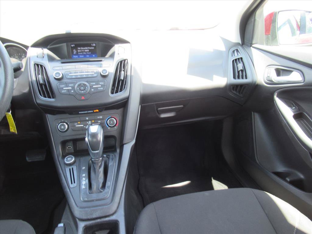 Used 2015 Ford Focus SE FWD image 14