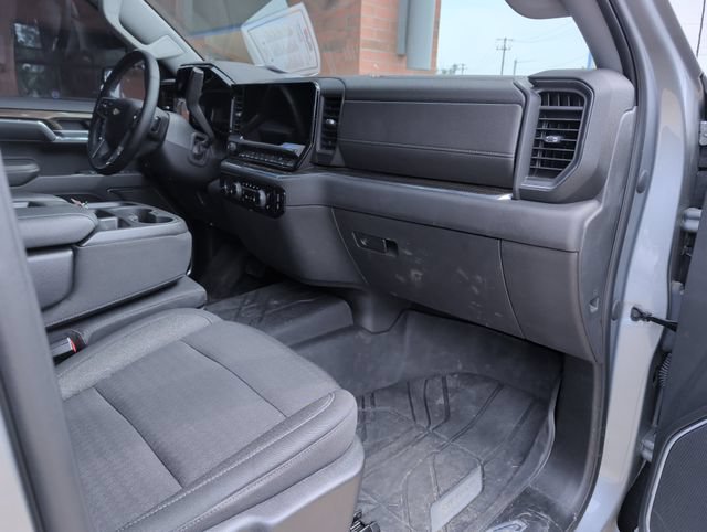 Used 2023 Chevrolet Silverado 1500 LT AWD/4WD image 28