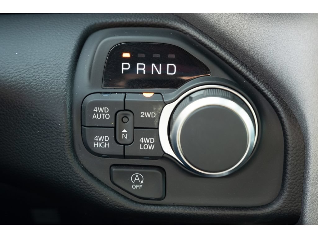 Used 2025 RAM 1500 Big Horn AWD/4WD image 25