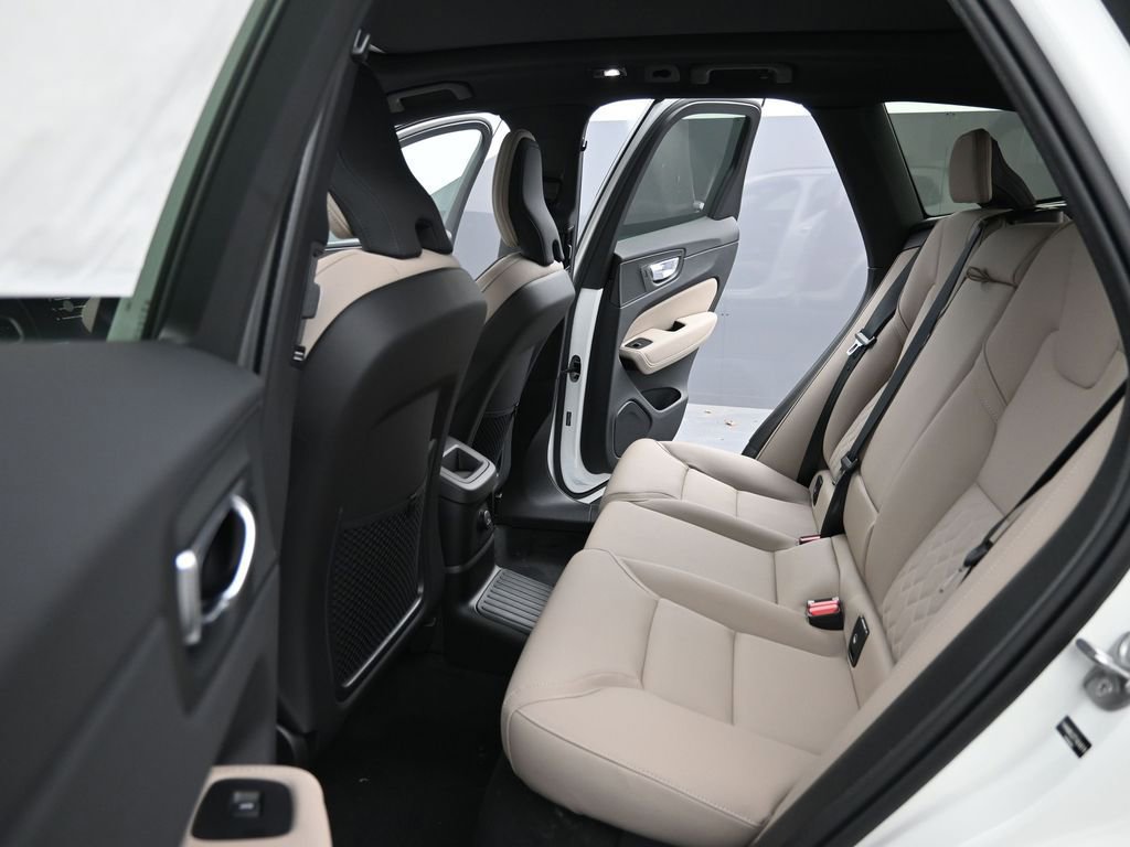 New 2026 Volvo XC60 T8 Core w/ Climate Package image 22