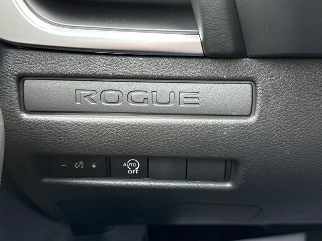 Certified 2025 Nissan Rogue S image 29