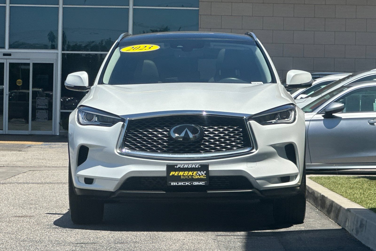 Used 2023 INFINITI QX50 Luxe FWD image 9