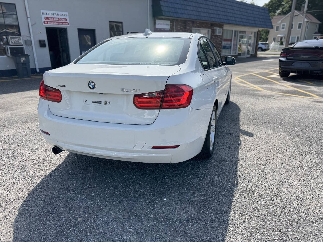 Used 2014 BMW 320i xDrive Sedan AWD/4WD image 10