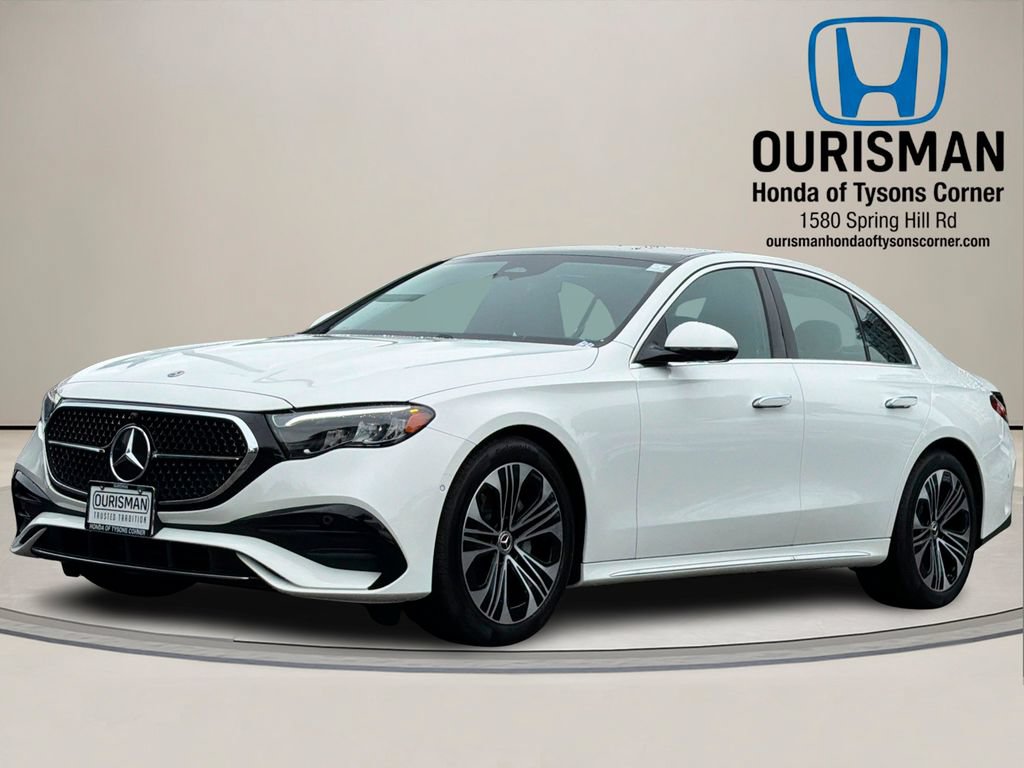 Used 2025 Mercedes-Benz E 350 4MATIC Sedan image 2