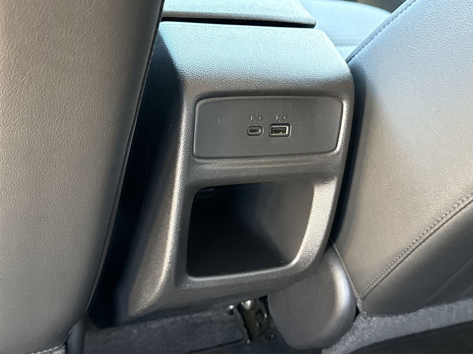 Used 2024 Chevrolet Trax LT FWD image 11