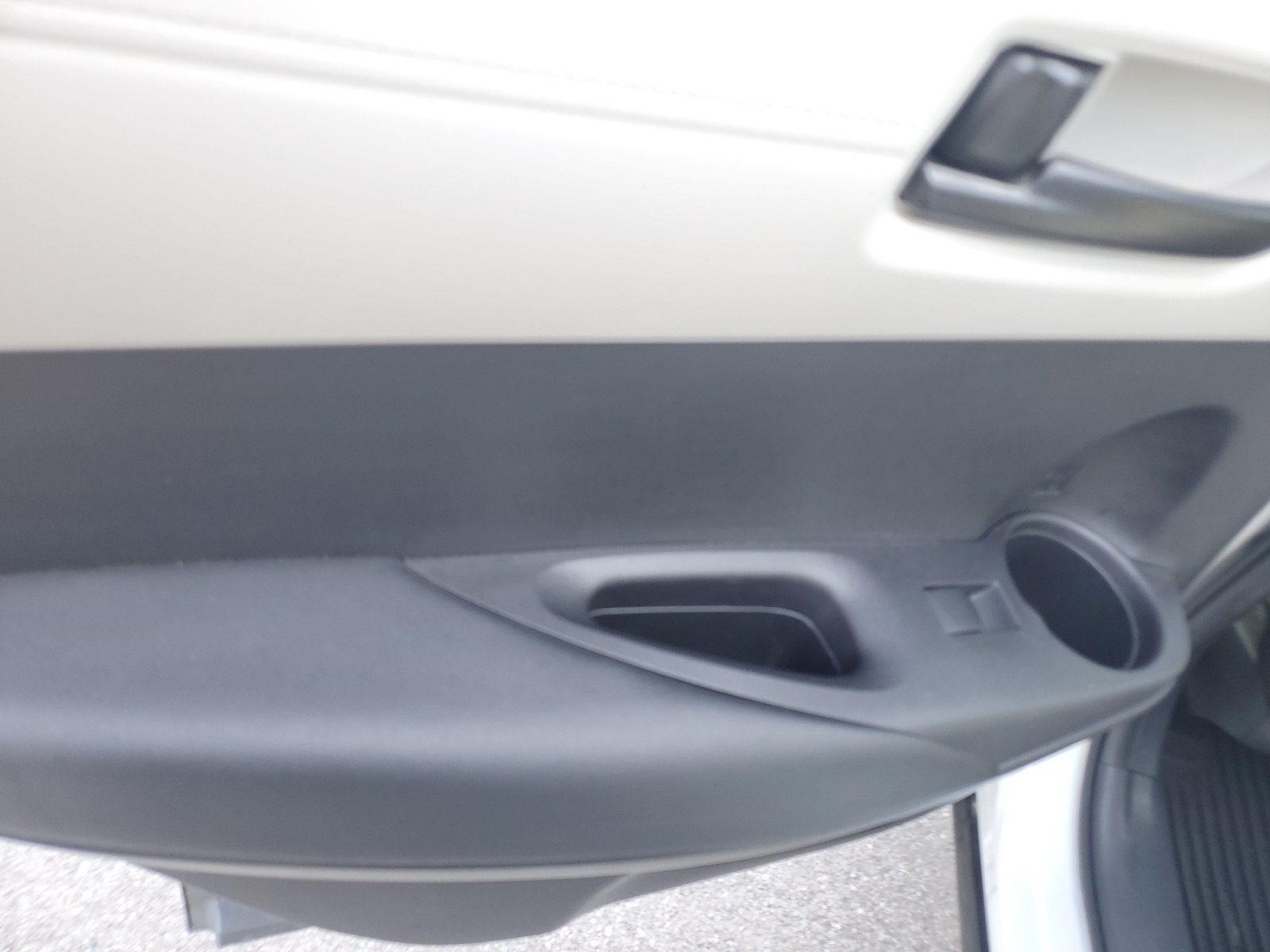Certified 2024 Toyota Corolla Cross LE w/ Moonroof Package FWD image 16