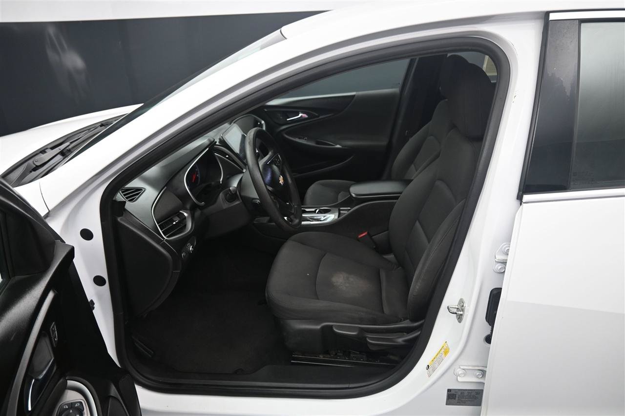 Used 2020 Chevrolet Malibu LS FWD image 11