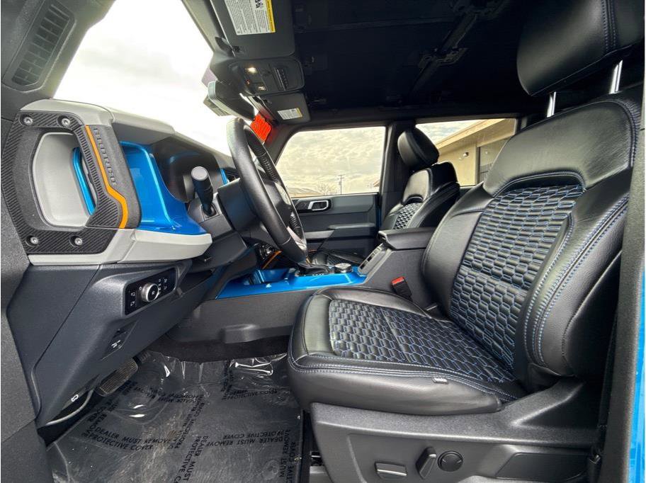 Used 2023 Ford Bronco Badlands image 6