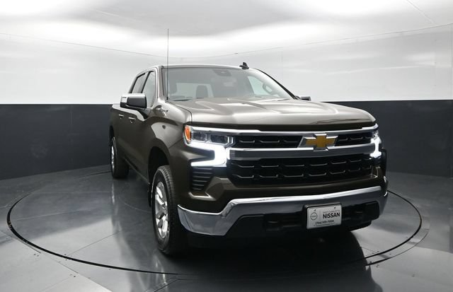 Used 2023 Chevrolet Silverado 1500 LT AWD/4WD image 5