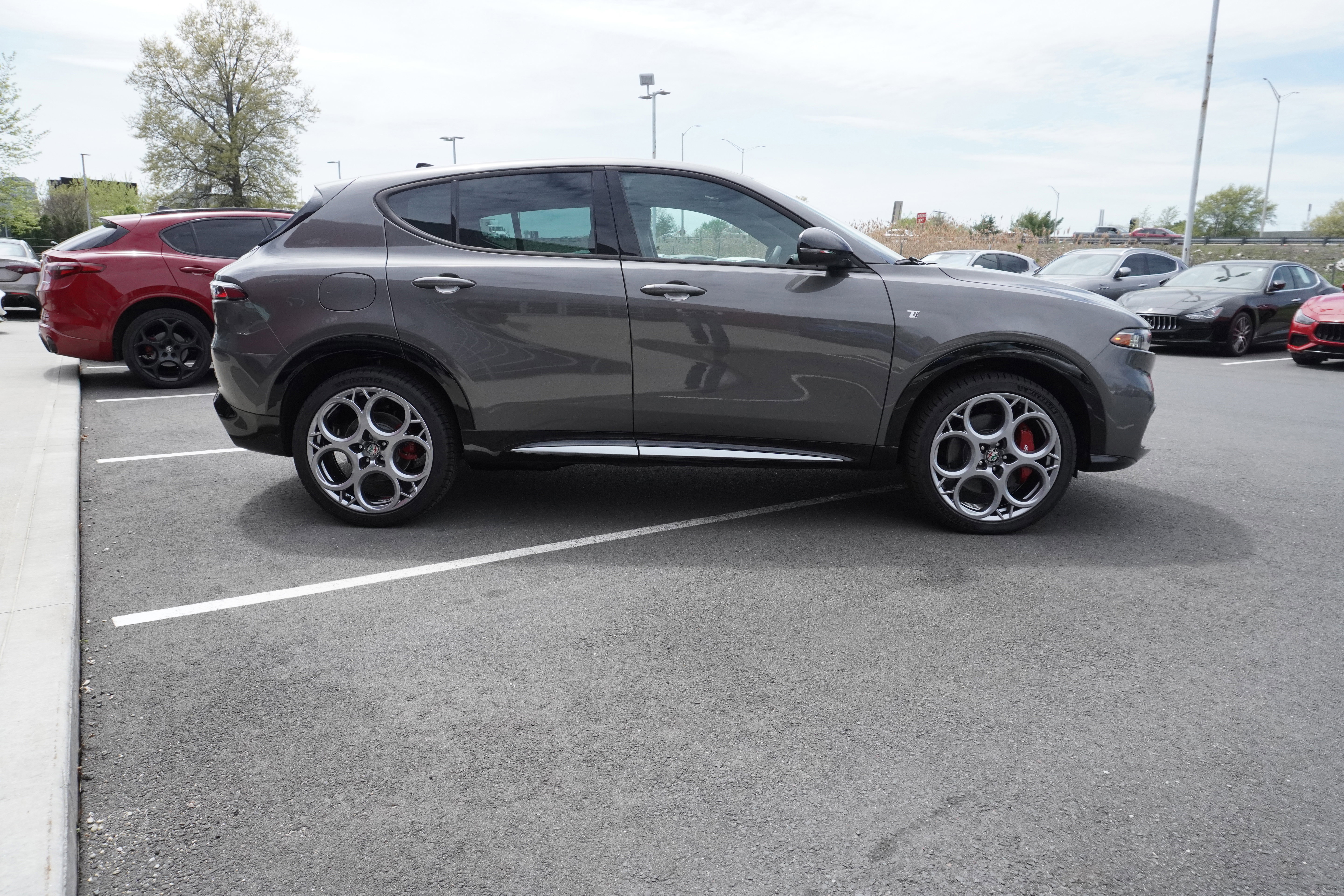 Used 2024 Alfa Romeo Tonale Ti image 5