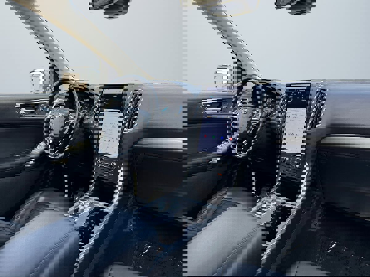 Used 2024 Ford Edge SEL image 15