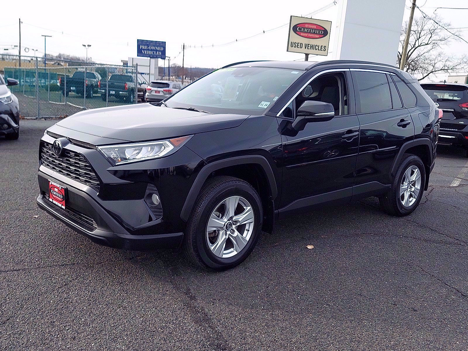 Certified 2019 Toyota RAV4 XLE image 3