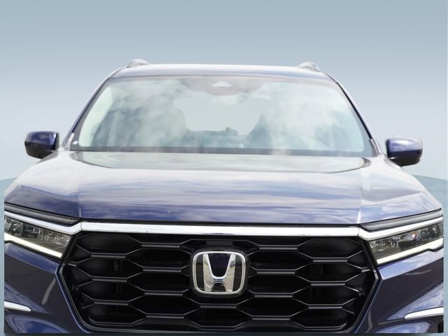 Used 2025 Honda Pilot Touring image 38