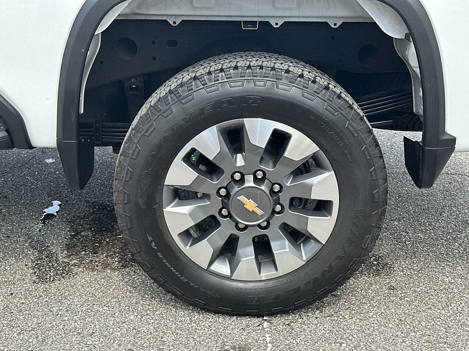 Certified 2025 Chevrolet Silverado 2500 Custom AWD/4WD image 12