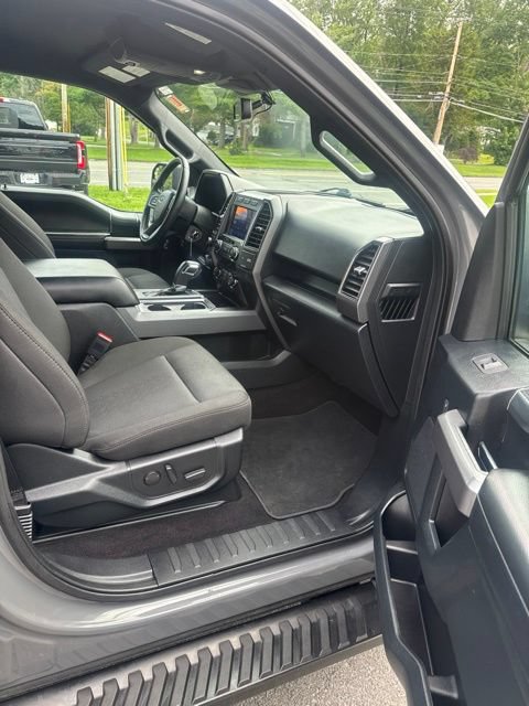 Used 2020 Ford F150 XLT w/ Equipment Group 302A Luxury AWD/4WD image 19