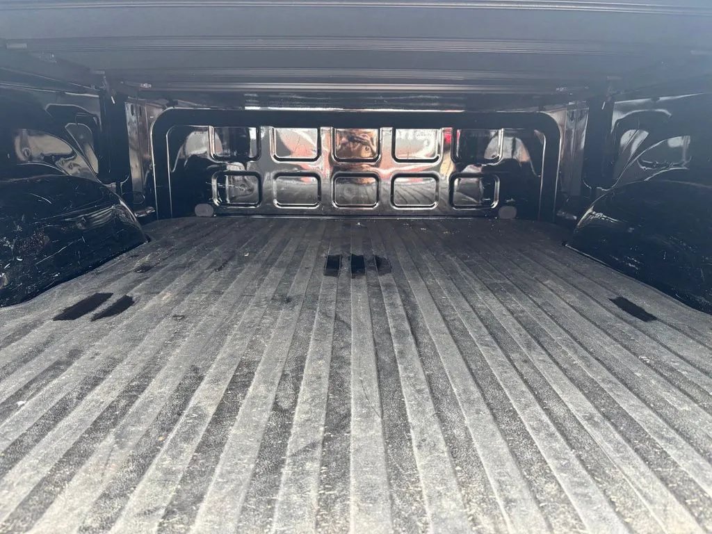 Used 2015 RAM 1500 Express RWD image 22