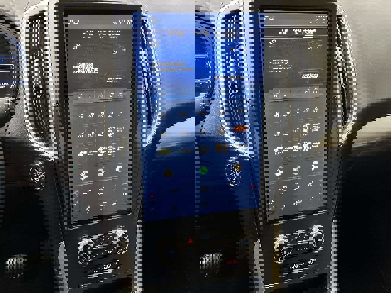 Used 2023 Ford Edge SE image 15