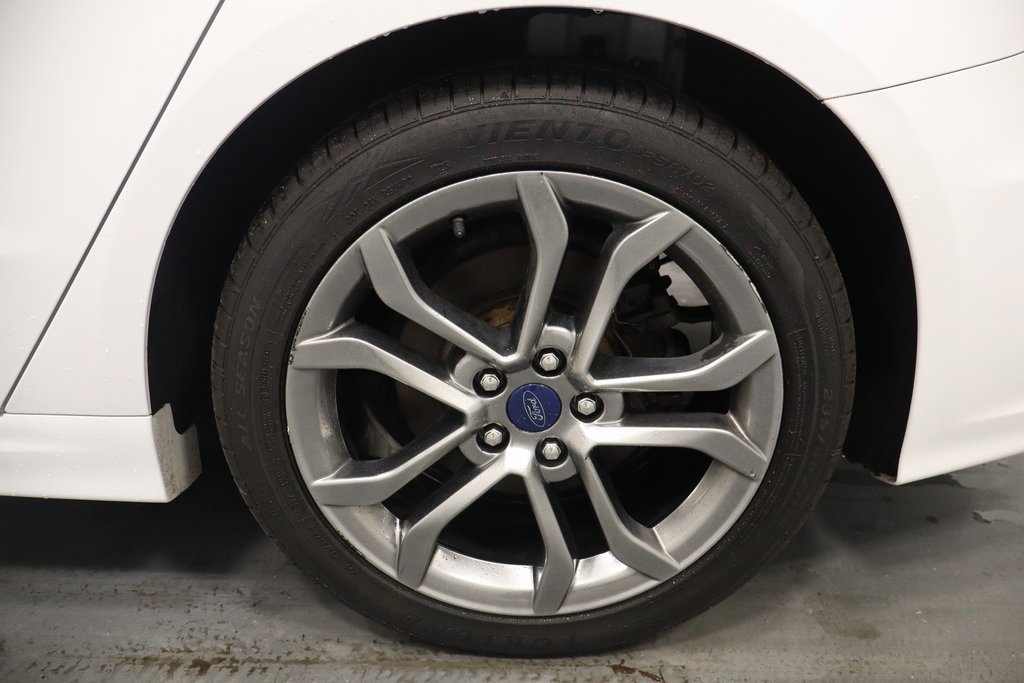 Used 2020 Ford Fusion Titanium image 26