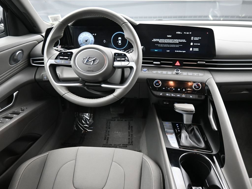 Used 2023 Hyundai Elantra SEL w/ Convenience Package FWD image 19