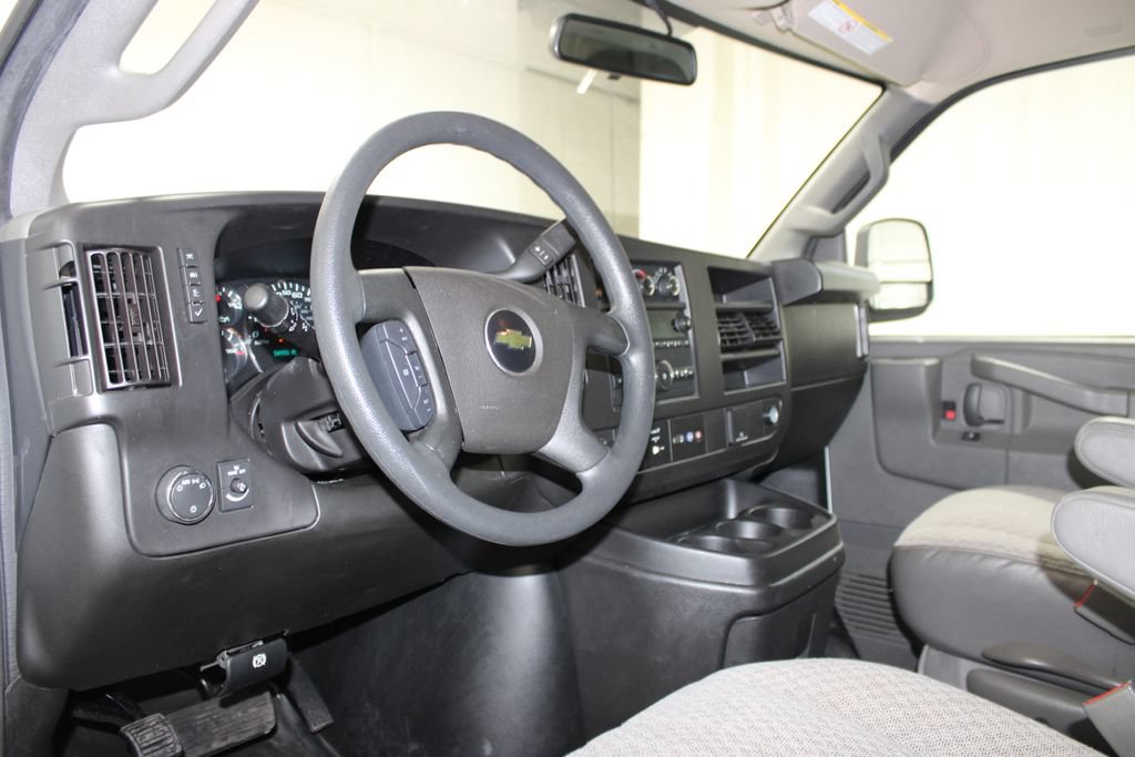 Used 2023 Chevrolet Express 3500 LS RWD image 17