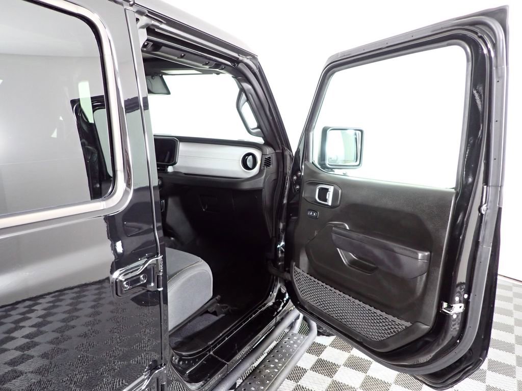 Used 2024 Jeep Gladiator Sport AWD/4WD image 34