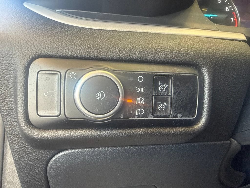 Used 2024 Ford Explorer XLT w/ Equipment Group 202A AWD/4WD image 14