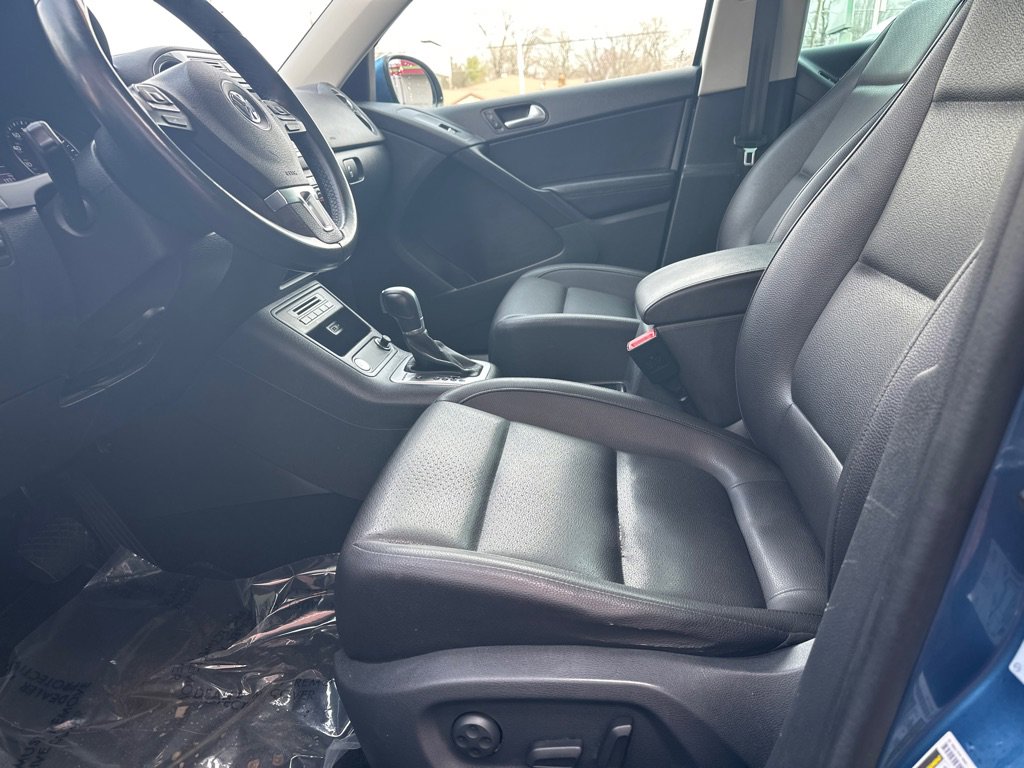 Used 2017 Volkswagen Tiguan Wolfsburg Edition image 2