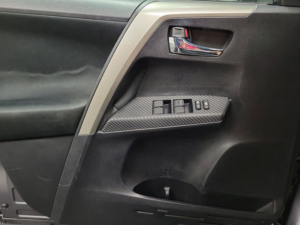 Used 2014 Toyota RAV4 XLE image 22