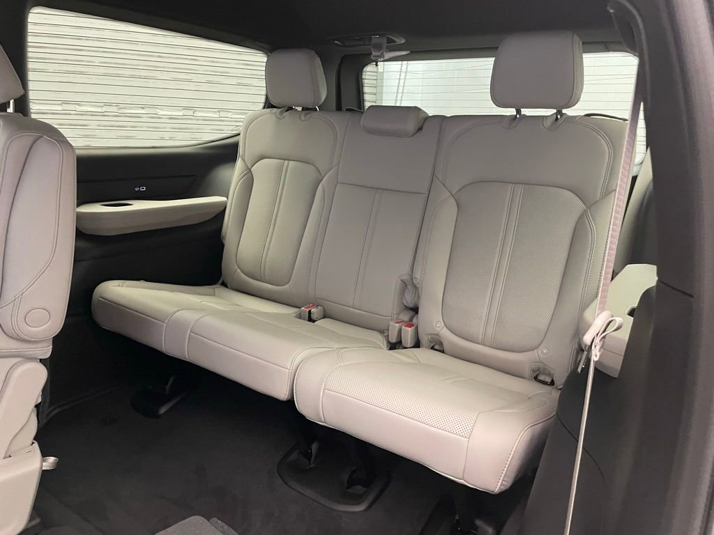 New 2026 Jeep Grand Wagoneer 4WD image 19