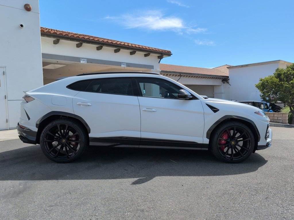 Used 2022 Lamborghini Urus image 4