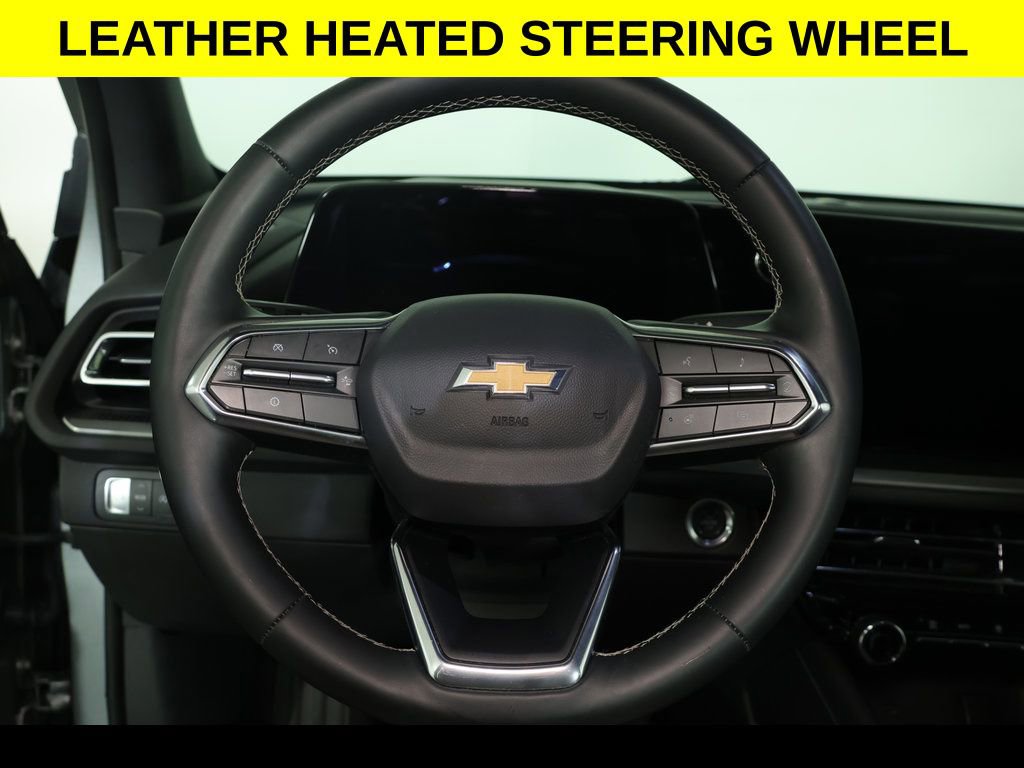 Used 2025 Chevrolet Traverse LT FWD image 5