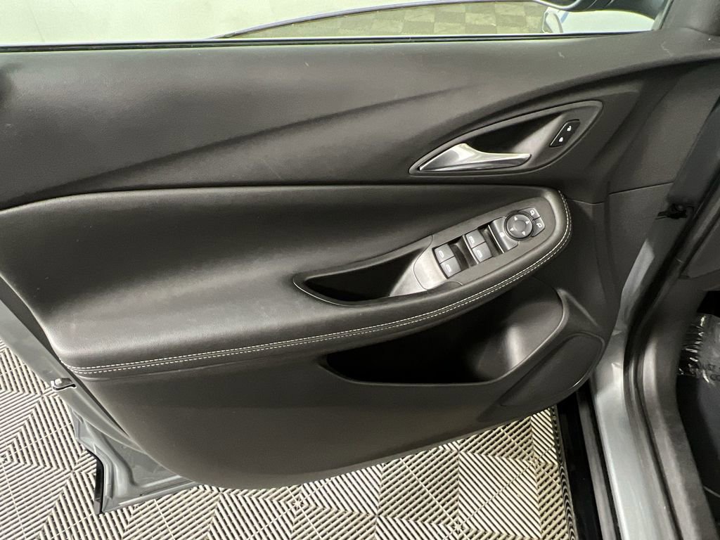 Certified 2024 Buick Encore GX Sport Touring w/ Experience Buick Package image 22