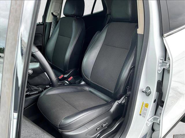 Used 2022 Buick Encore Preferred FWD image 27