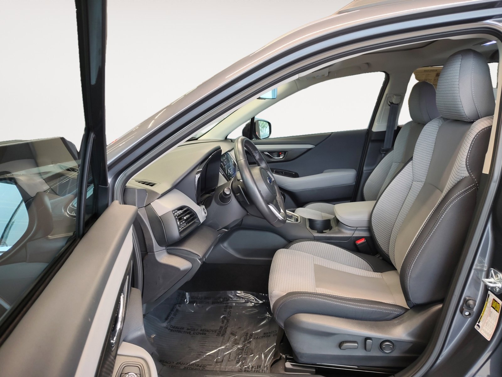 Used 2025 Subaru Outback Premium w/ Popular Package #1A AWD/4WD image 24
