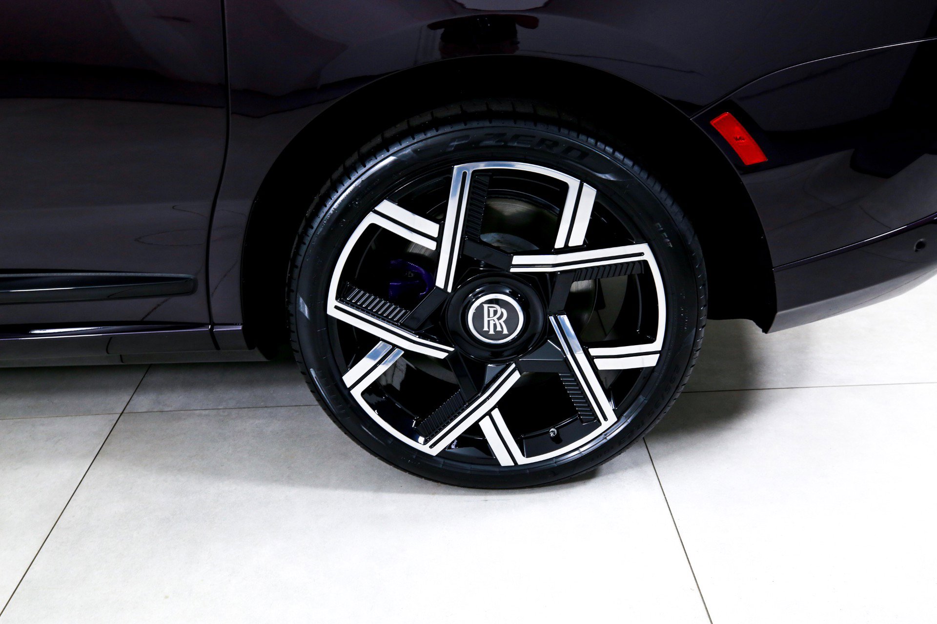 Certified 2025 Rolls-Royce Cullinan Black Badge image 34