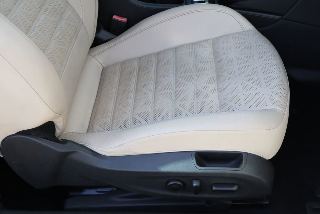 Used 2017 Buick Cascada Premium image 25