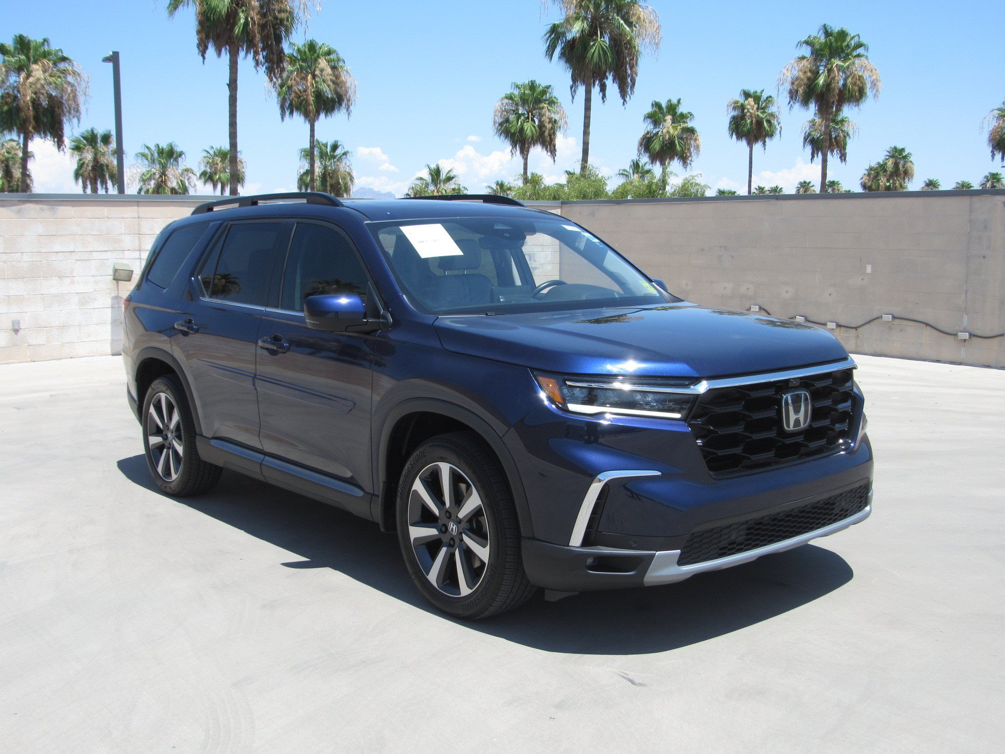 Certified 2023 Honda Pilot Elite image 2