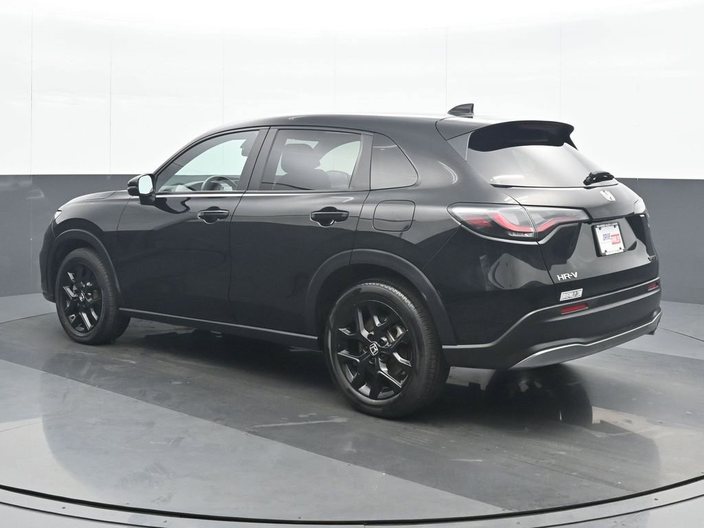 Used 2023 Honda HR-V Sport image 4