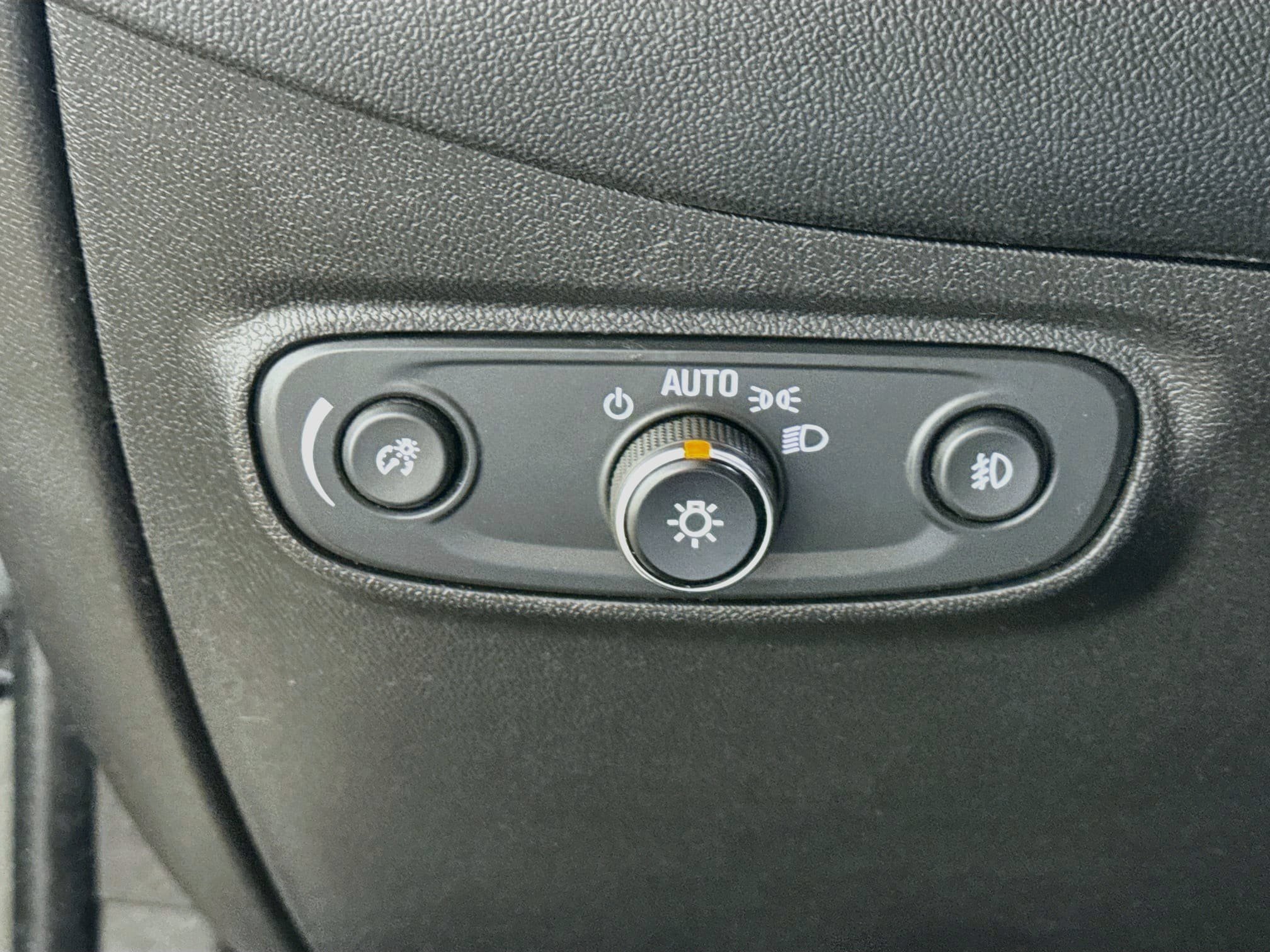 Used 2021 Chevrolet Equinox LT AWD/4WD image 13