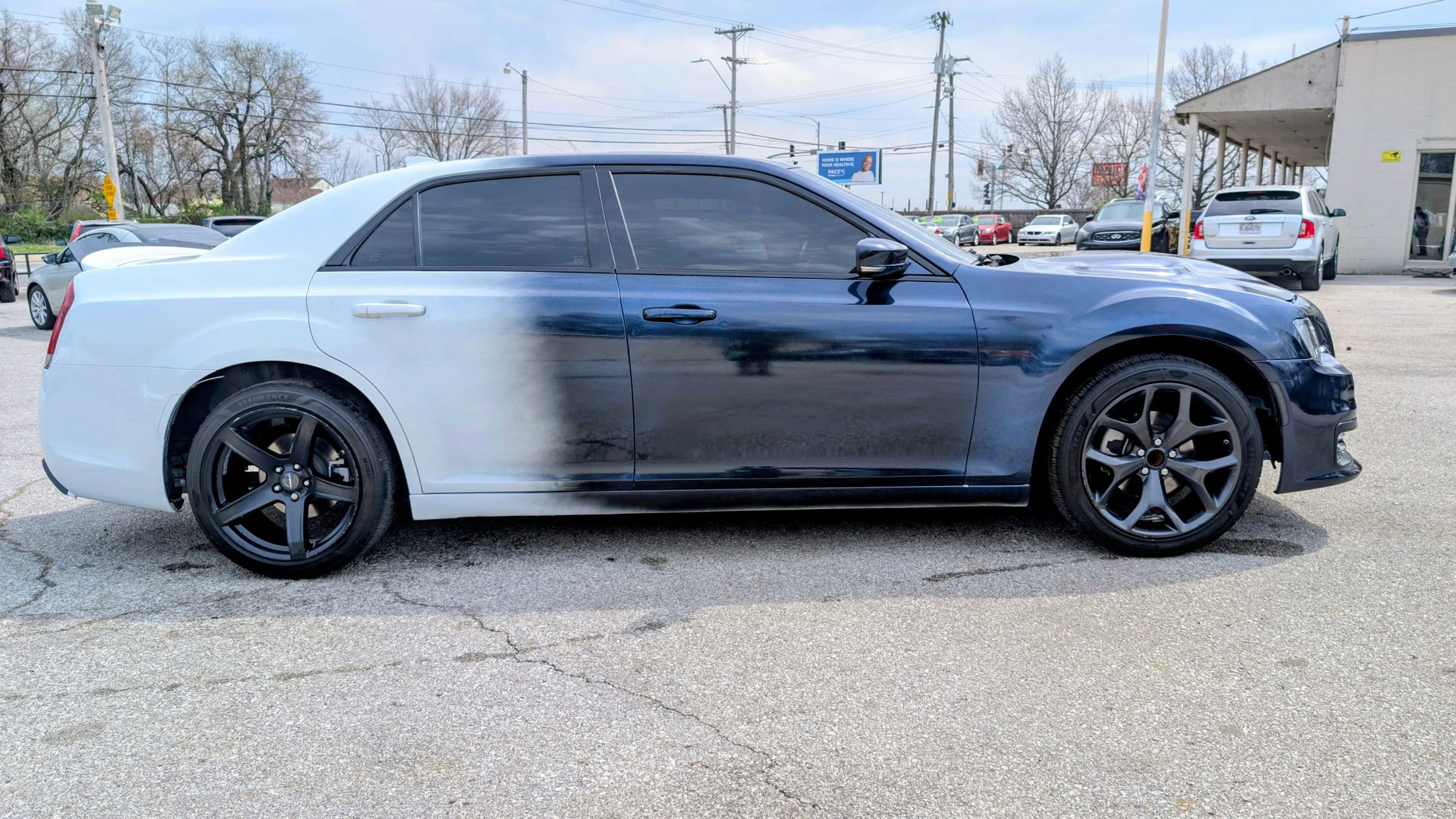 Used 2023 Chrysler 300 S RWD image 2
