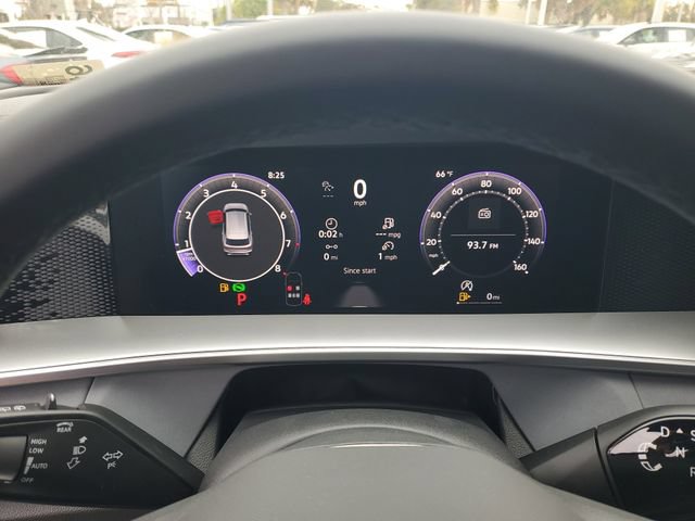 New 2026 Volkswagen Tiguan SE R-Line FWD image 23