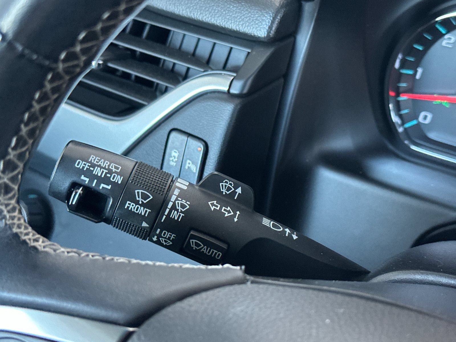 Used 2016 Chevrolet Tahoe LS RWD image 28